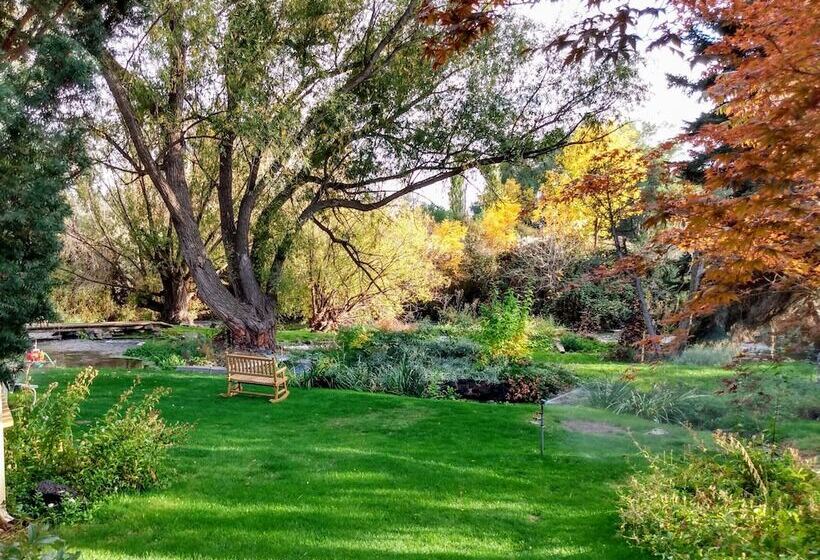 فندق Billingsley Creek