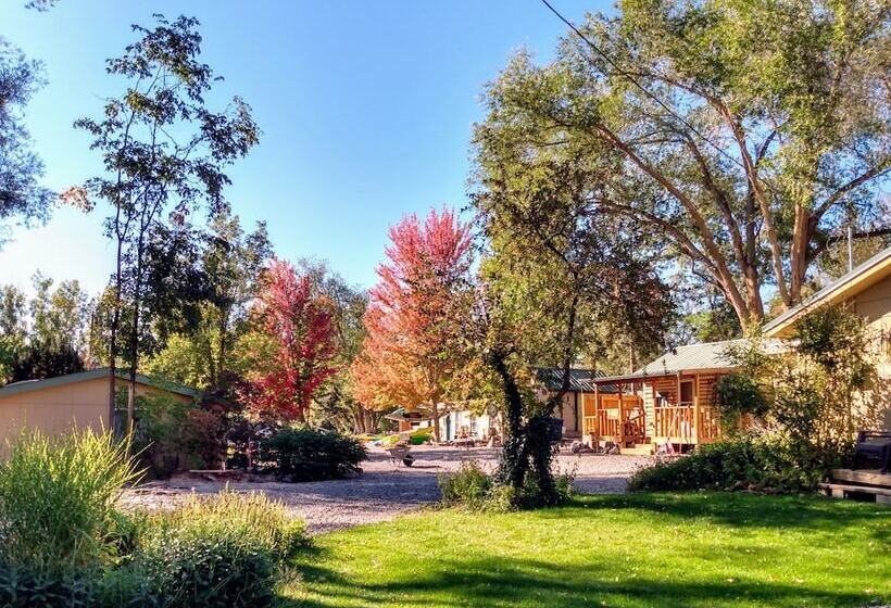 فندق Billingsley Creek