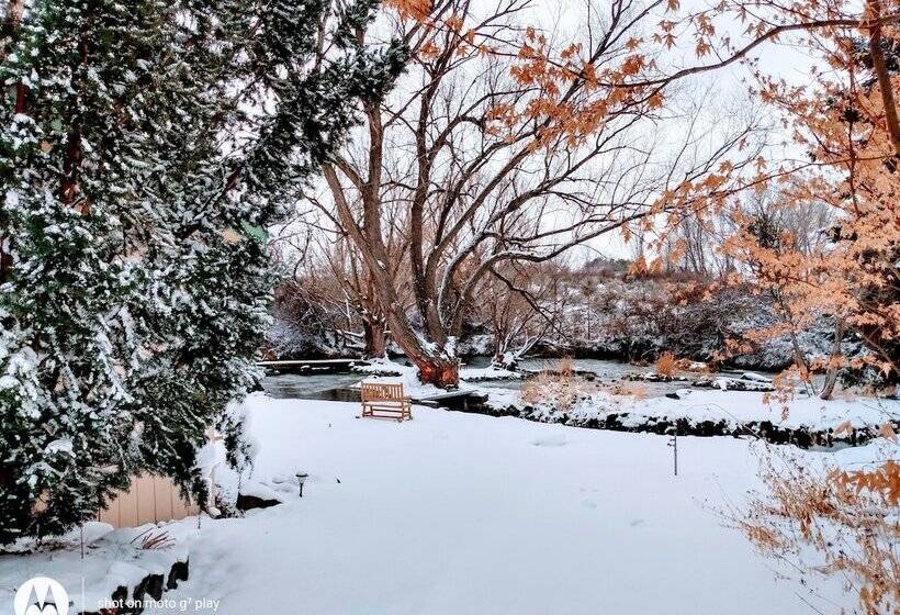 فندق Billingsley Creek