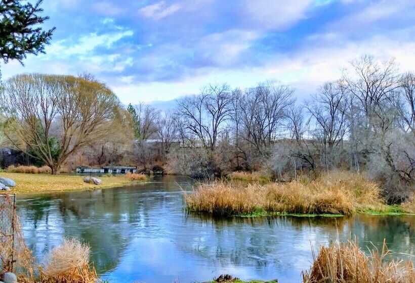 فندق Billingsley Creek