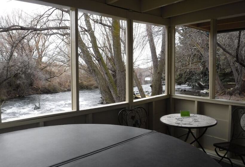 فندق Billingsley Creek