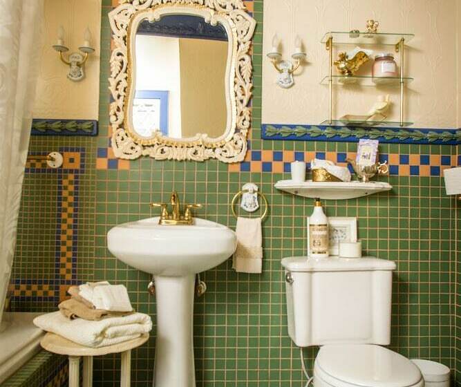 هتل The Carolina Bed & Breakfast