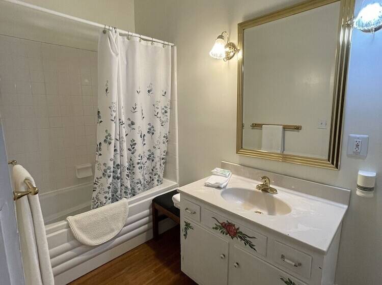 فندق Carriage Lane Inn