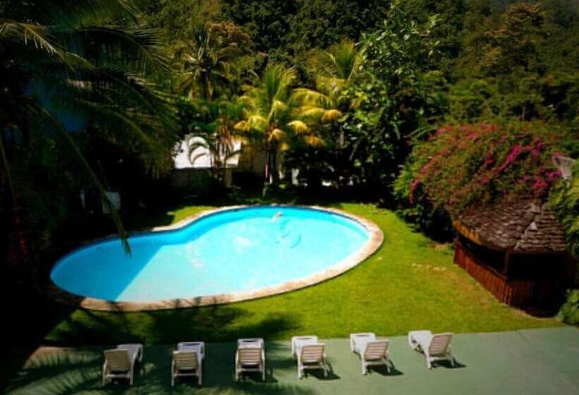 هتل Chanchamayo Inn