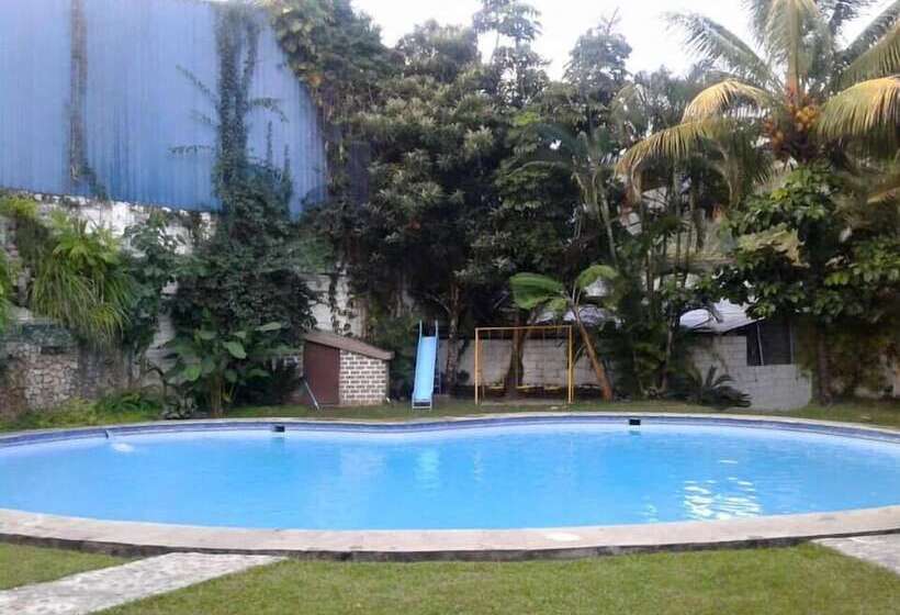 هتل Chanchamayo Inn