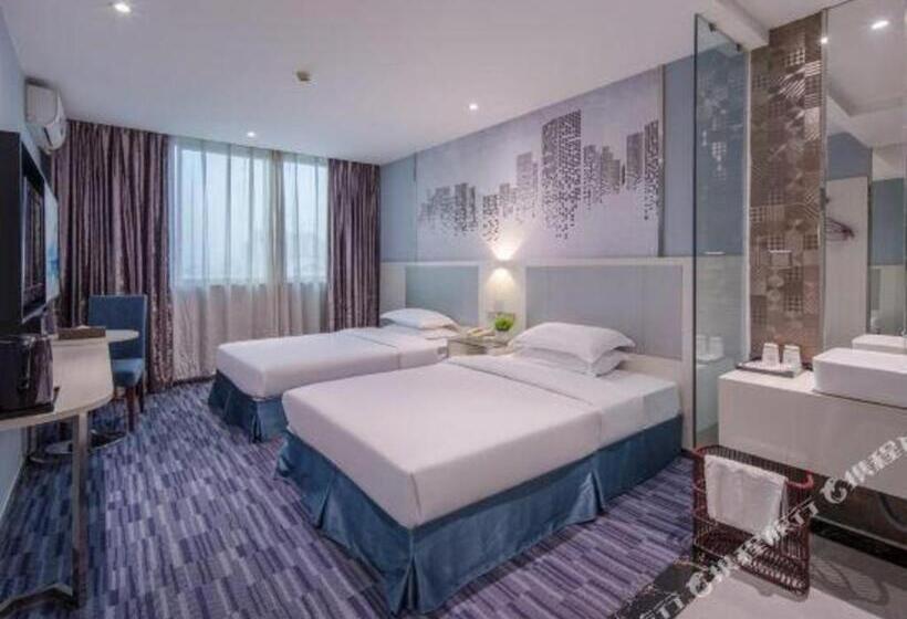 هتل City Comfort Inn Nanning Kuaihuan Building Materials Market Yongwu Road Metro Station