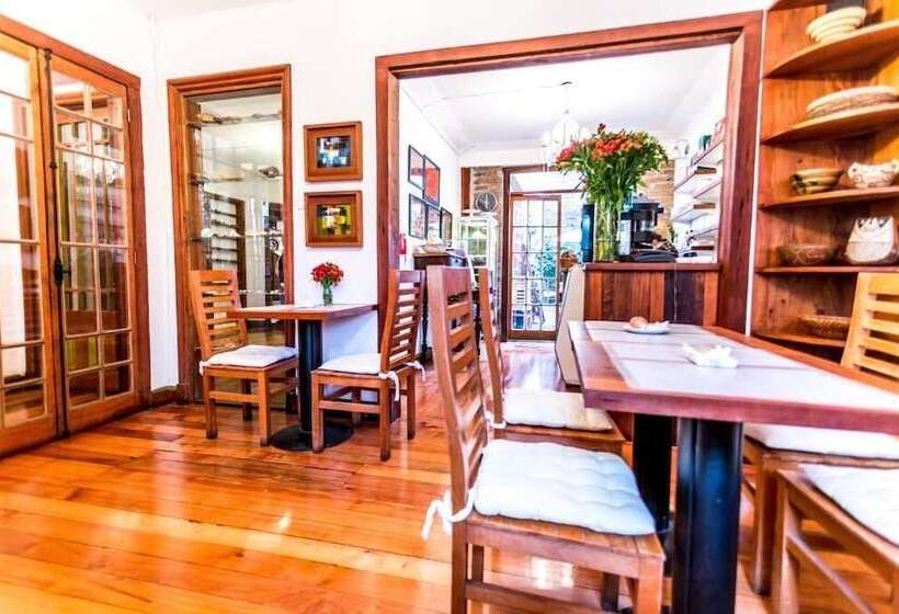 فندق Conchita Flores B&b