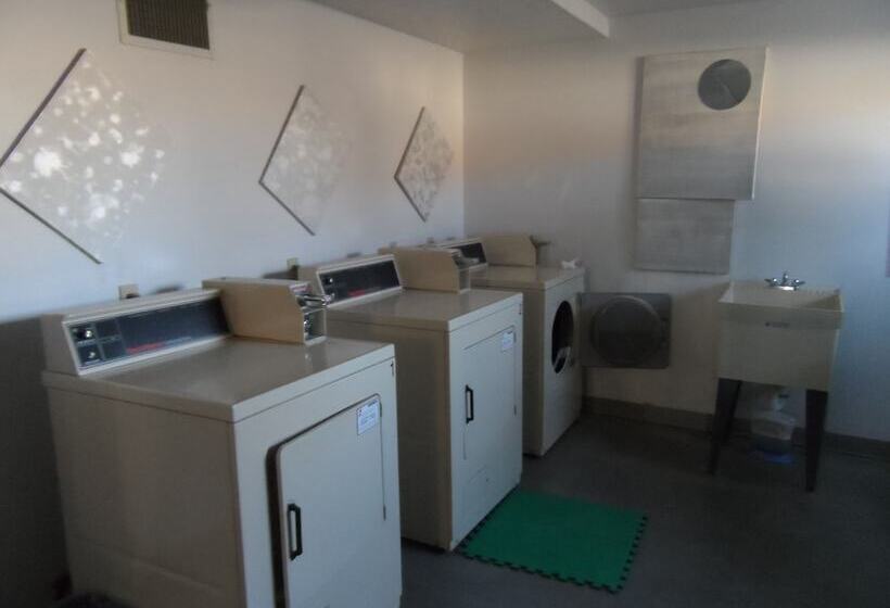 호텔 Economy Suites