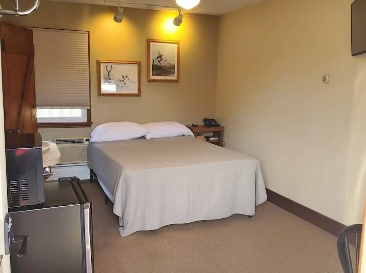 호텔 Evergreen Inn