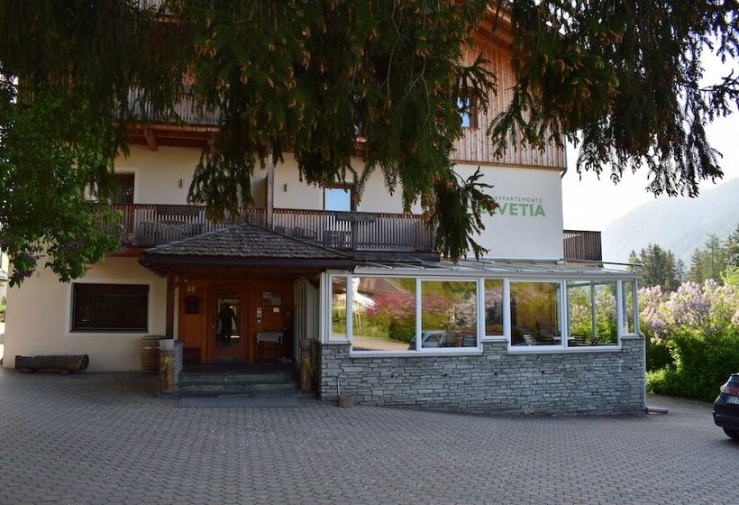 בית מלון כפרי Garni Appartements Helvetia