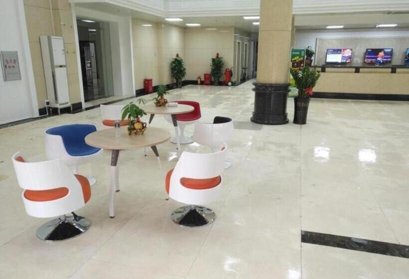 בית מלון כפרי Greentree Inn Zhanjiang Haitian Bus Station