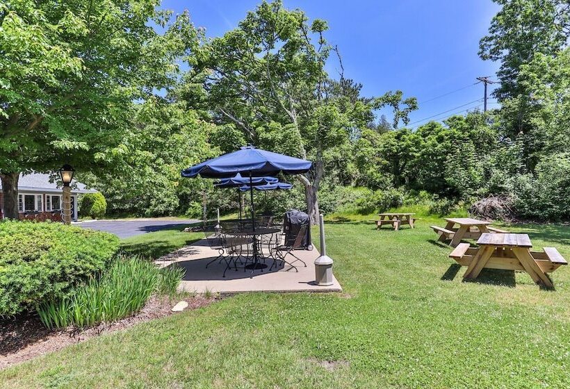 فندق Handkerchief Shoals Inn