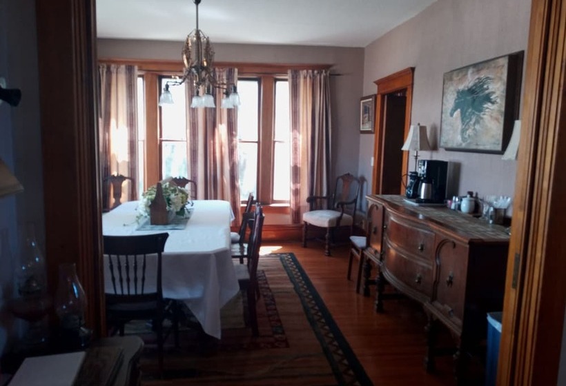 فندق Hitching Horse Inn