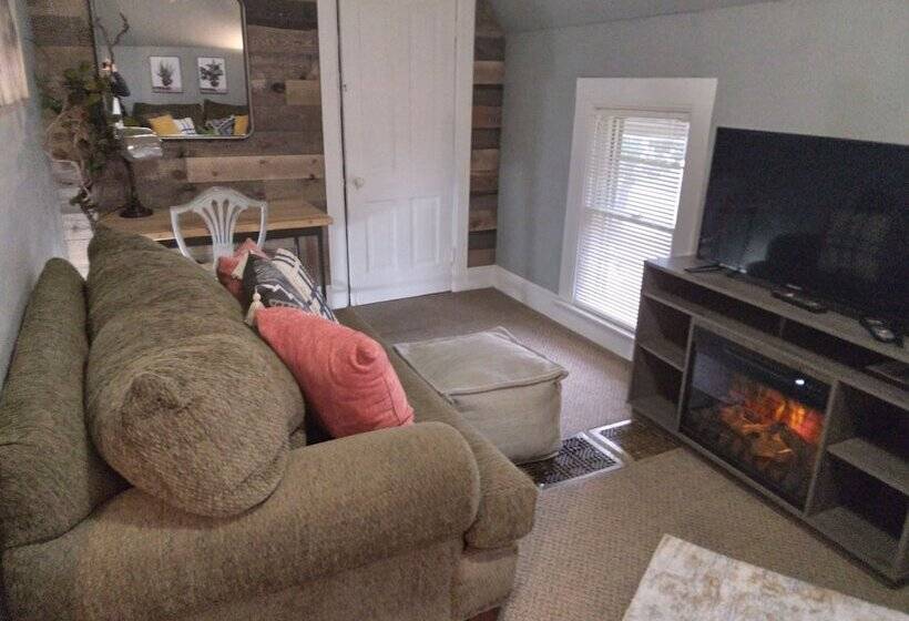 فندق Hitching Horse Inn