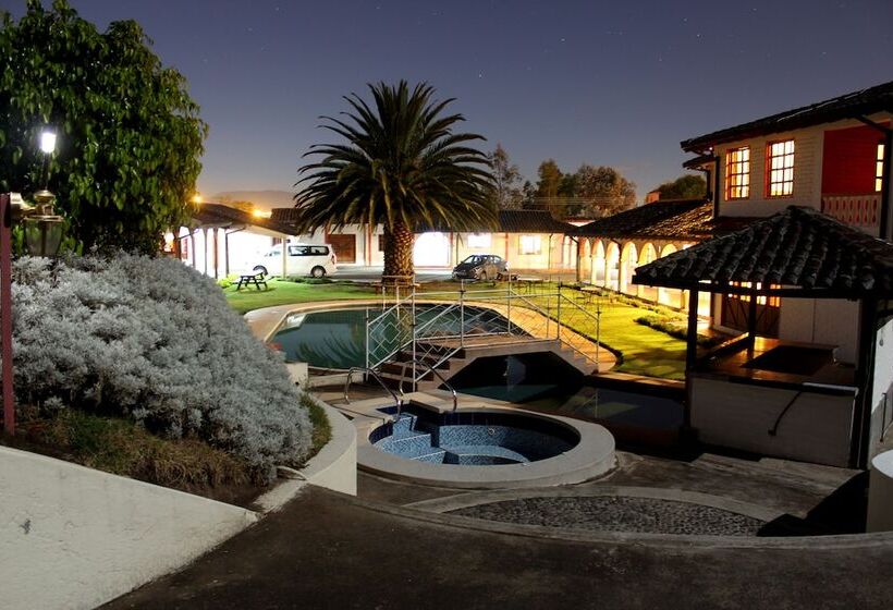 هتل Hosteria San Carlos Tababela