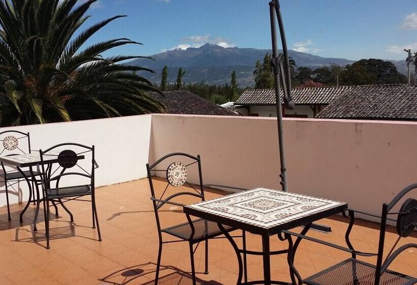 בית מלון כפרי Hosteria San Carlos Tababela