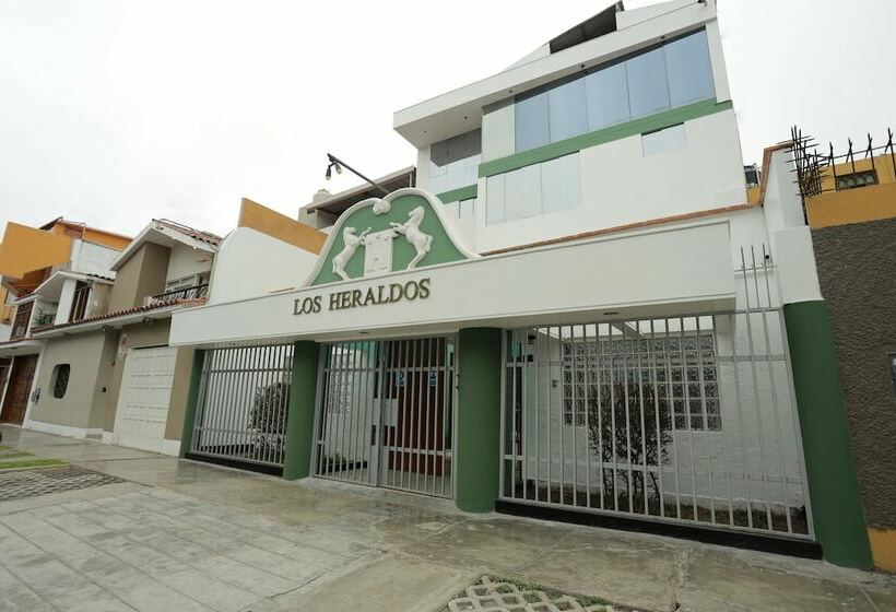 فندق Los Heraldos