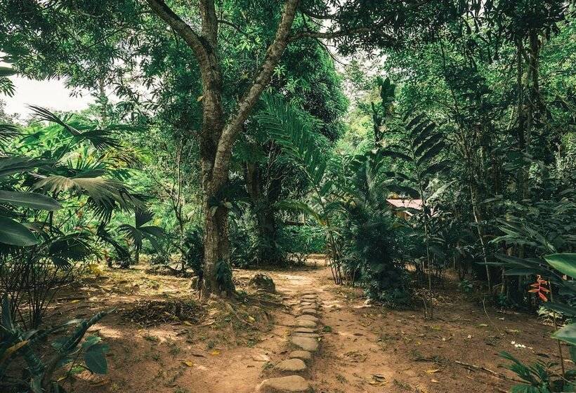 هتل Huingos Eco Lodge