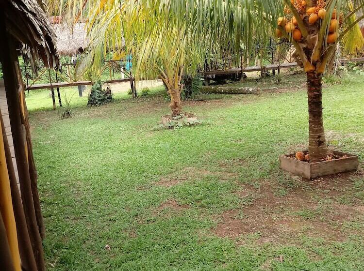 Отель Lupuna Lodge