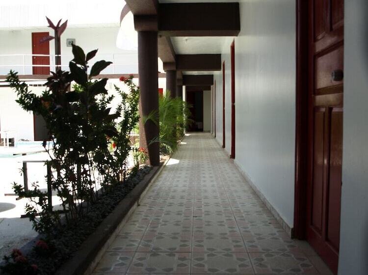 فندق Pacific Coast