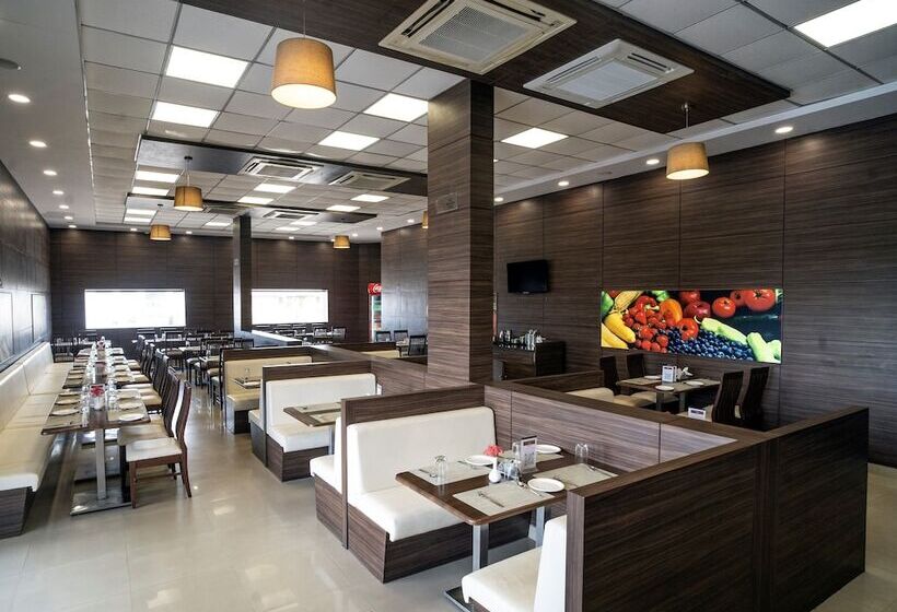 בית מלון כפרי Regenta Central Somnath, Bhalpara