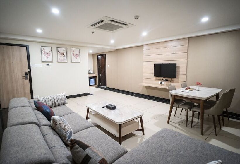 בית מלון כפרי Regenta Central Somnath, Bhalpara