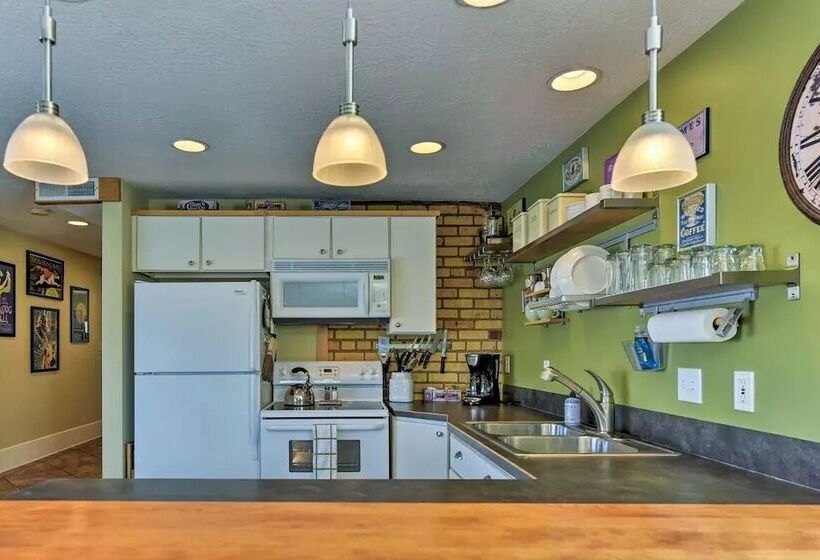 فندق The Loft On Center