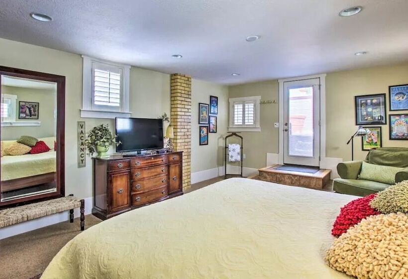 فندق The Loft On Center