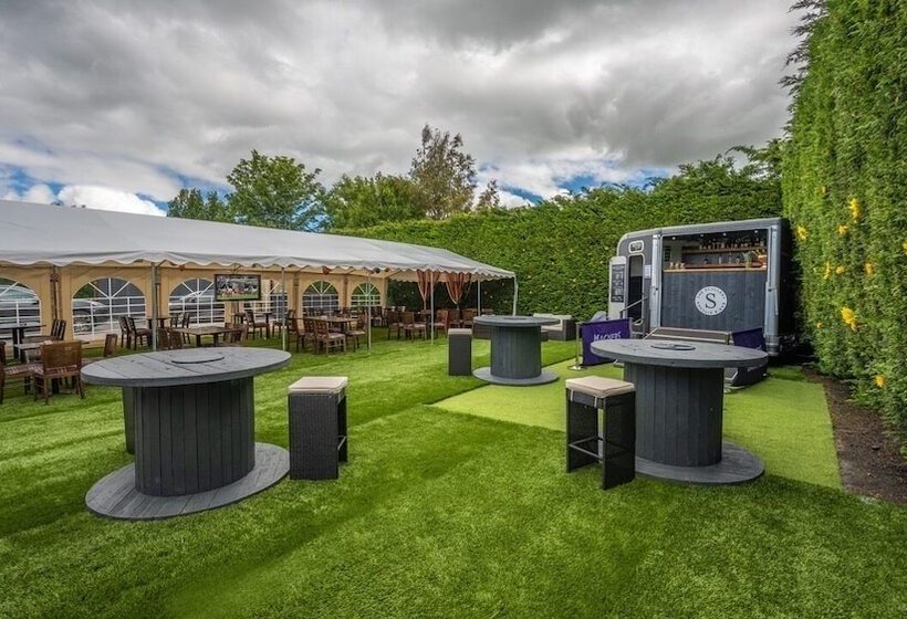 ホテル The Newmachar