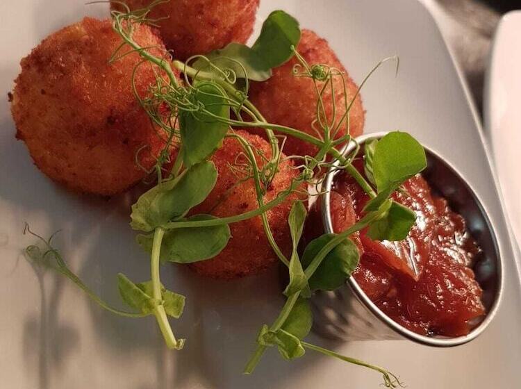 ホテル The Newmachar