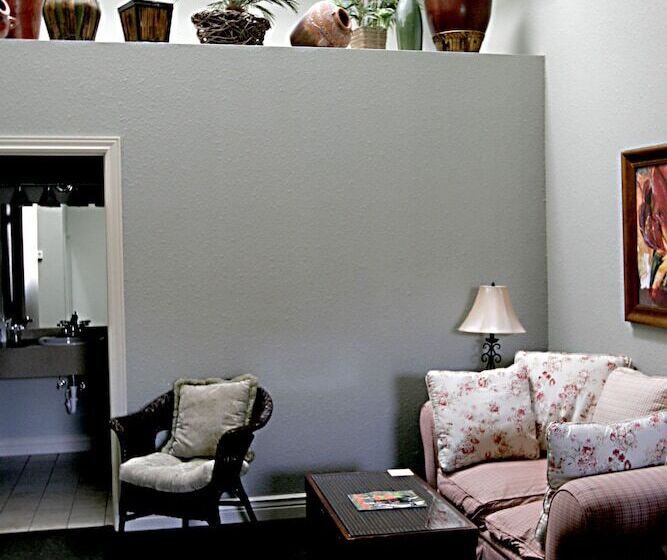 ホテル Tremont Inn On Main