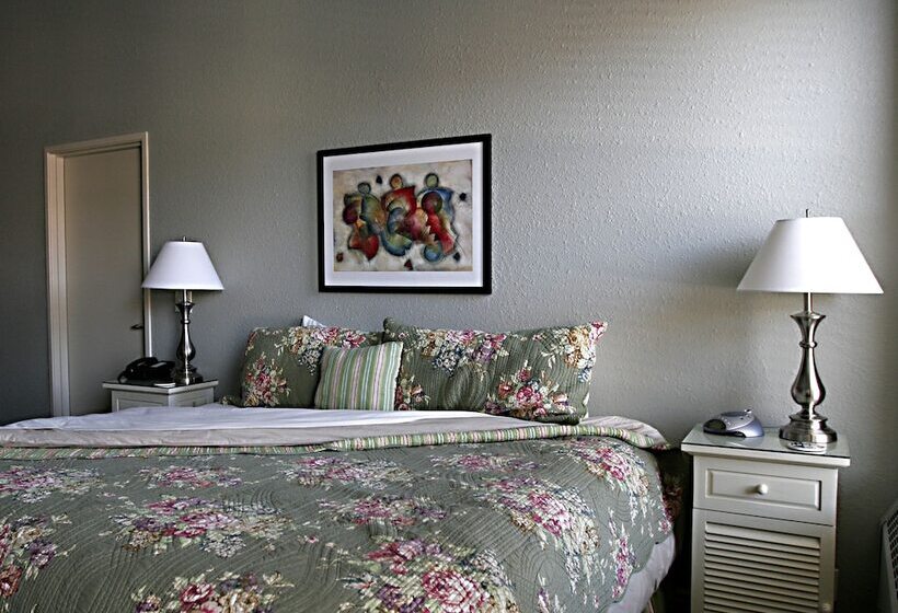 ホテル Tremont Inn On Main