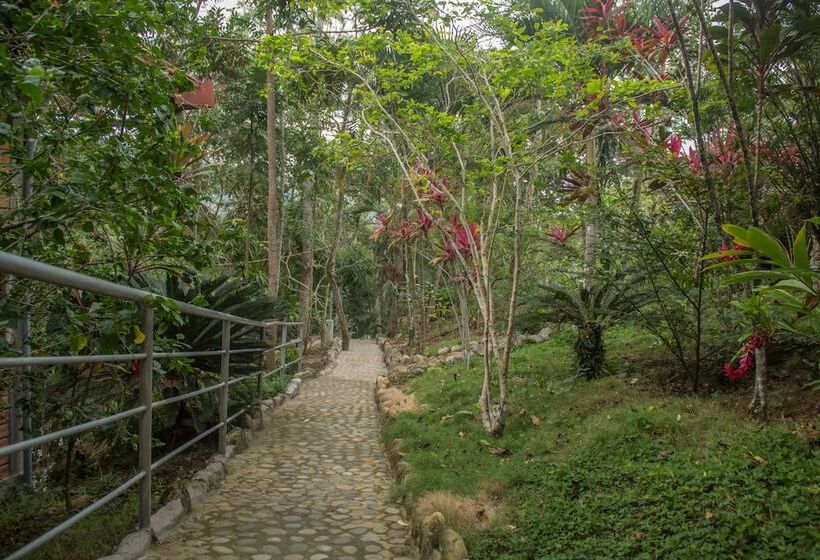 هتل Yacumaman Sanctuary