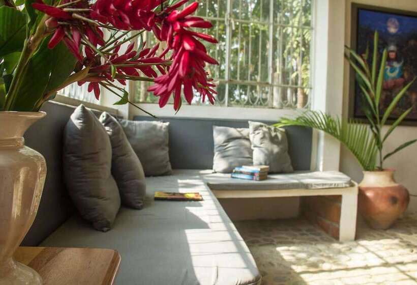 هتل Yacumaman Sanctuary