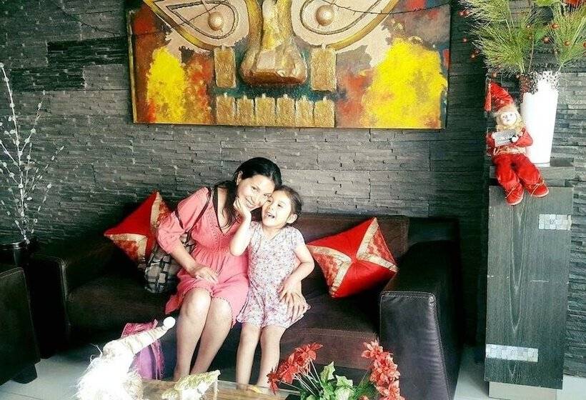 Villa Real Hotel & Suites