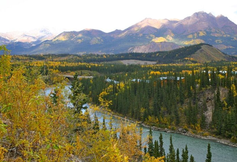 בית מלון כפרי Denali Grizzly Bear Resort