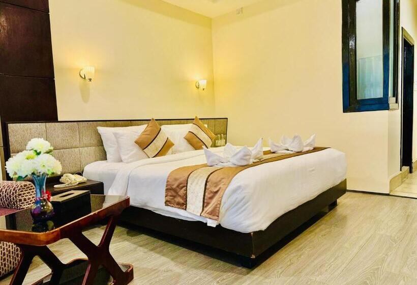 فندق Tara Palace Resort And Spa