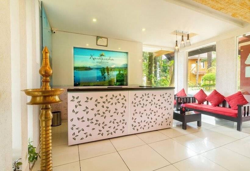 فندق Karapuzha Village Resort