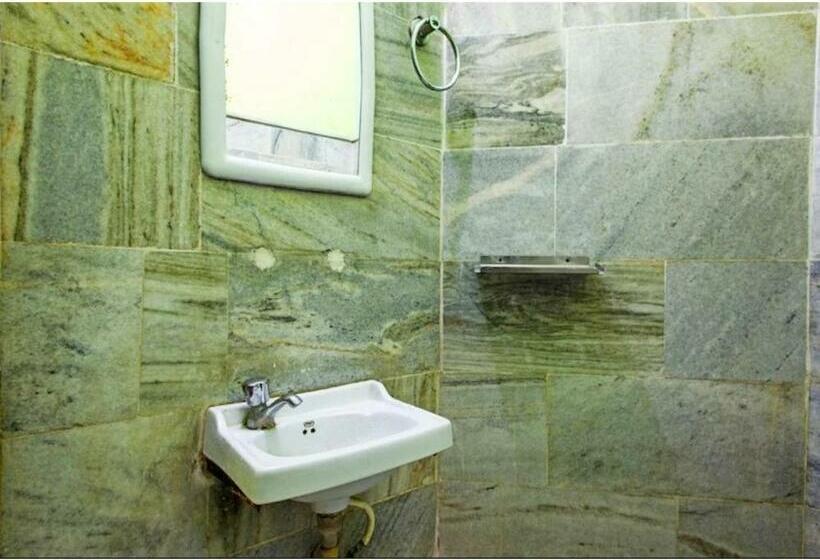 Hotel Parag, Gurdaspur Road, Pathankot