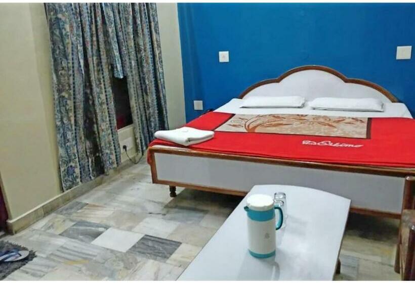 Hotel Parag, Gurdaspur Road, Pathankot