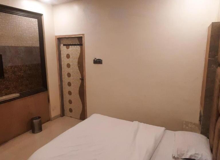 호텔 Roshan Residency Matheran