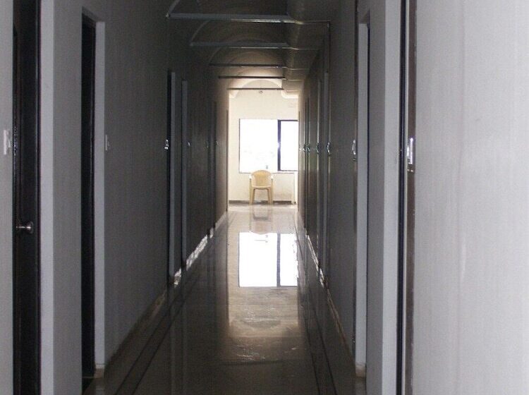 Hotel Sanai Residency