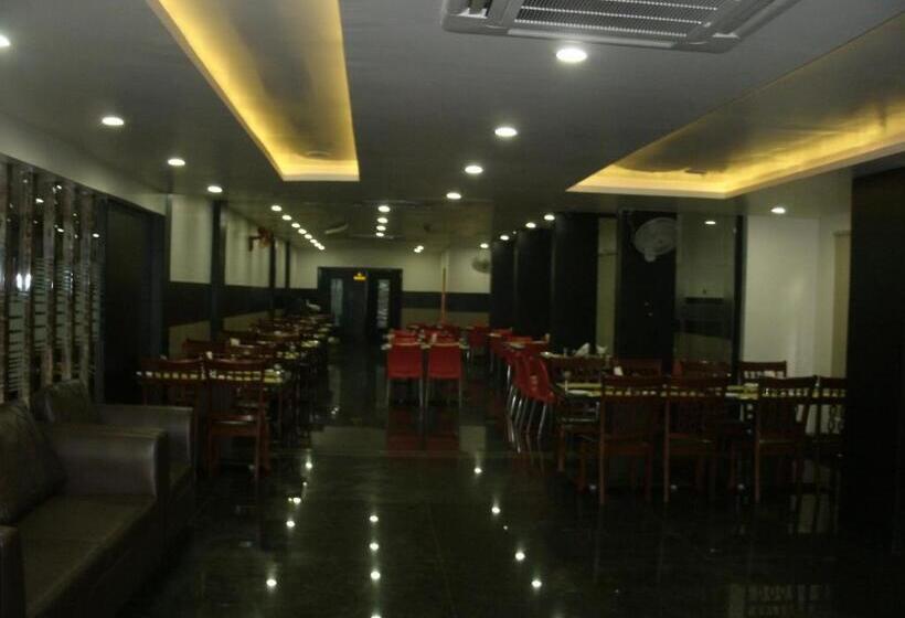 Отель Sanu International