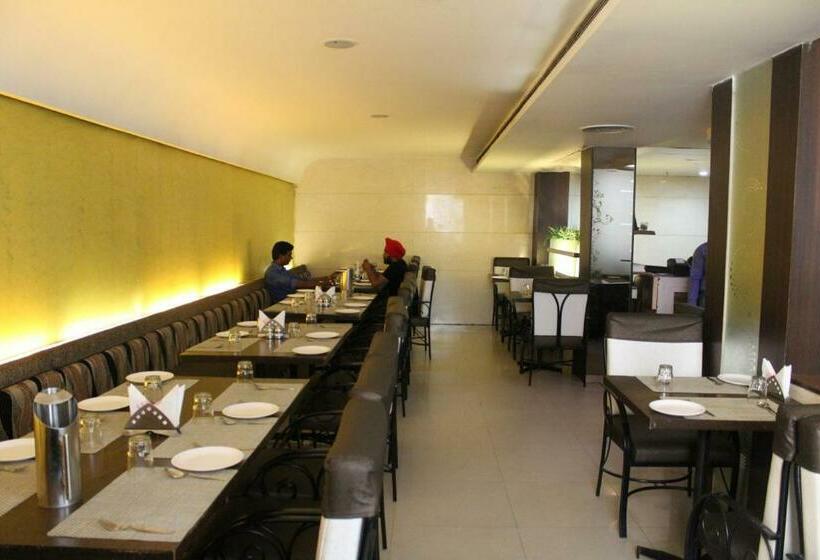 فندق Swagath Residency Kukatpally