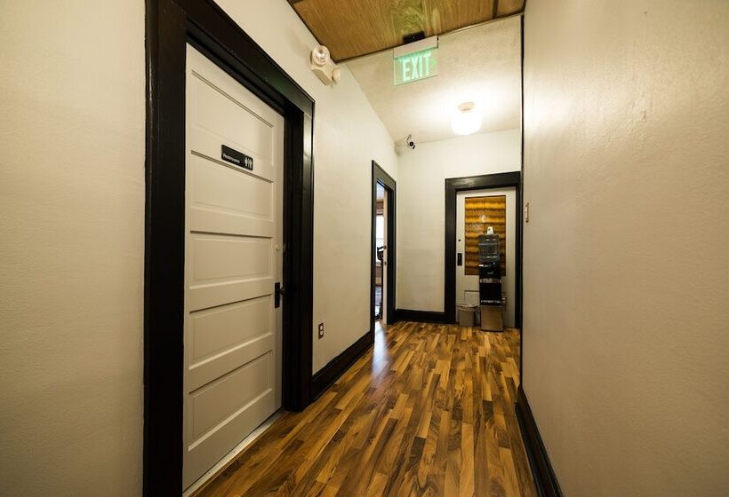 ホテル The Walnut Street Inn