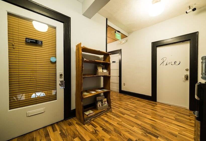 ホテル The Walnut Street Inn