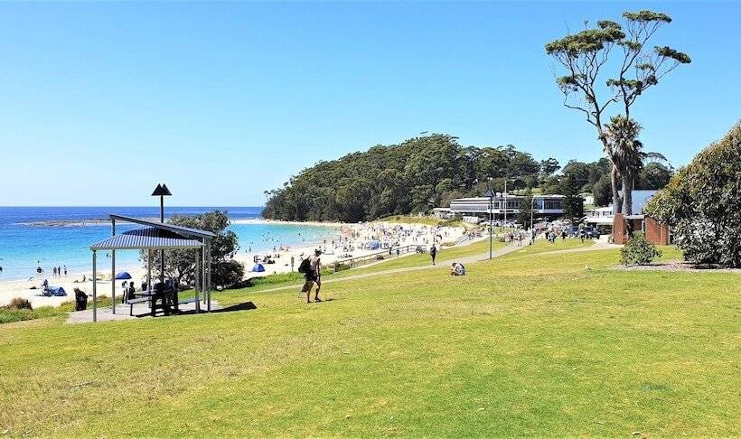 Mollymook Ocean View Motel Rewards Longer Stays  Over 18s Only