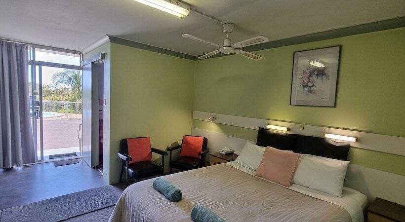 Mollymook Ocean View Motel Rewards Longer Stays  Over 18s Only