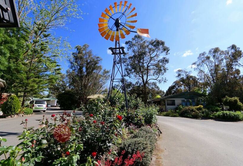 ホテル Big4 Ballarat Windmill Holiday Park