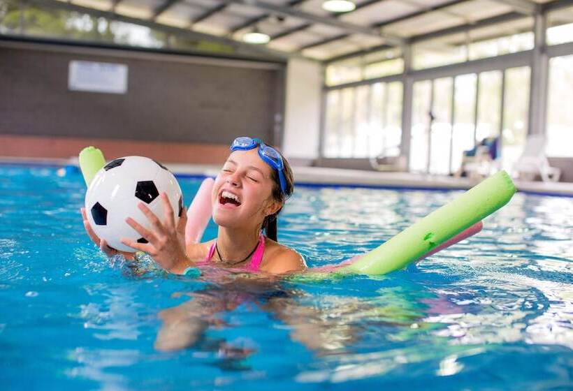 ホテル Big4 Ballarat Windmill Holiday Park